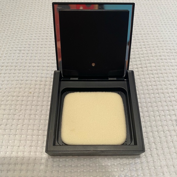 NARS ALL DAY LUMINOUS POEDER FOUNDATION SPF 24 in CADIZ Med/DARK 3 - Rare - Picture 4 of 6